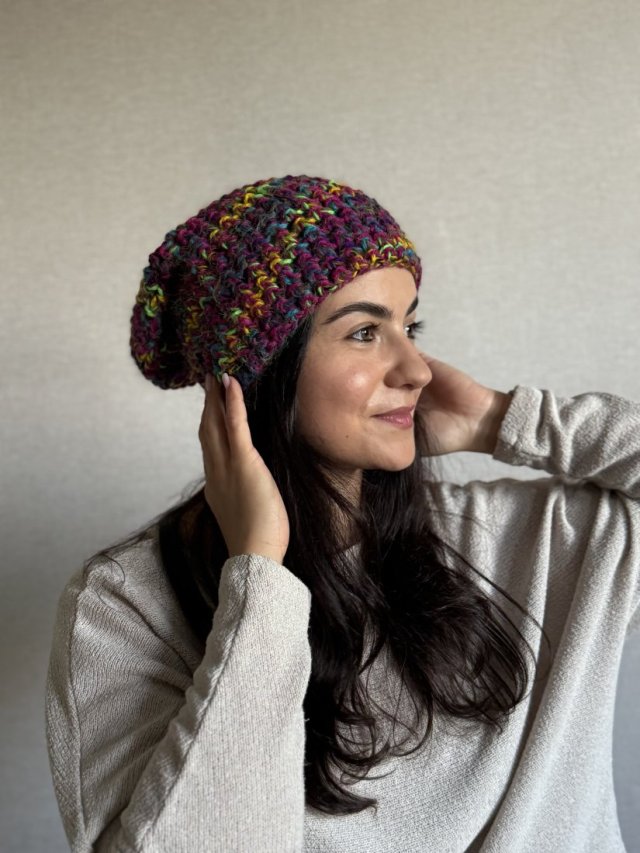 Kolorowa czapka beanie wełniana z alpaką – ręcznie wykonana w Polsce