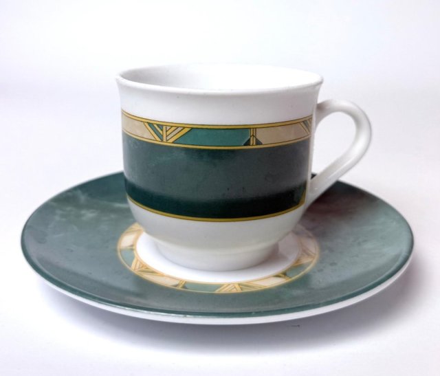 Filiżanka ze spodkiem kubek Arcopal France zielona szkło opalowe Vintage Retro