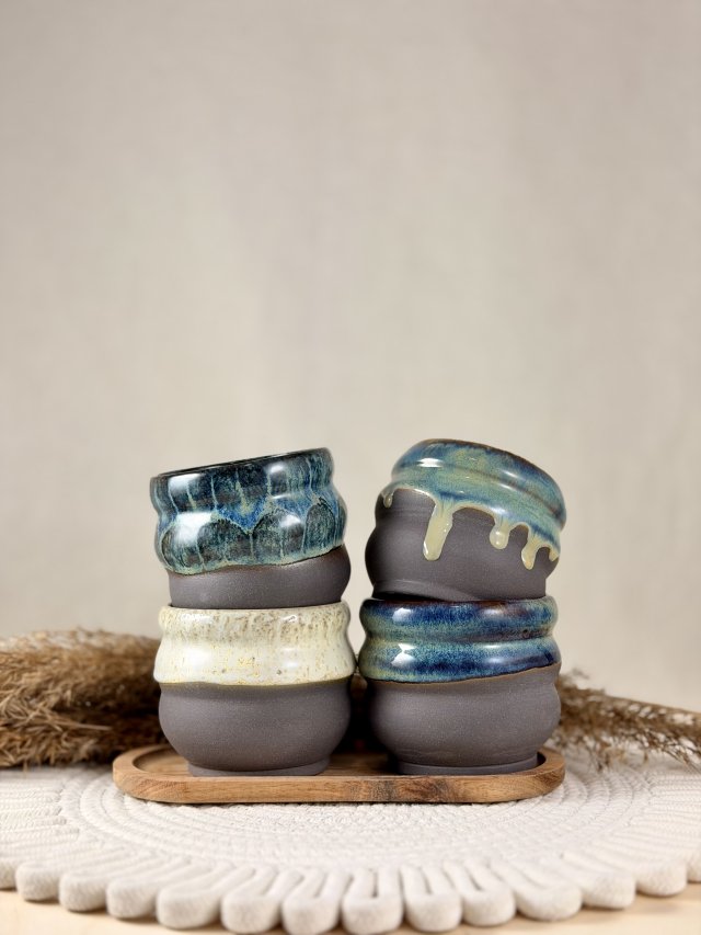 Kubek "brzuszek" bez ucha, ceramiczny matchawan, handmade, ciemnobrązowa kamionka