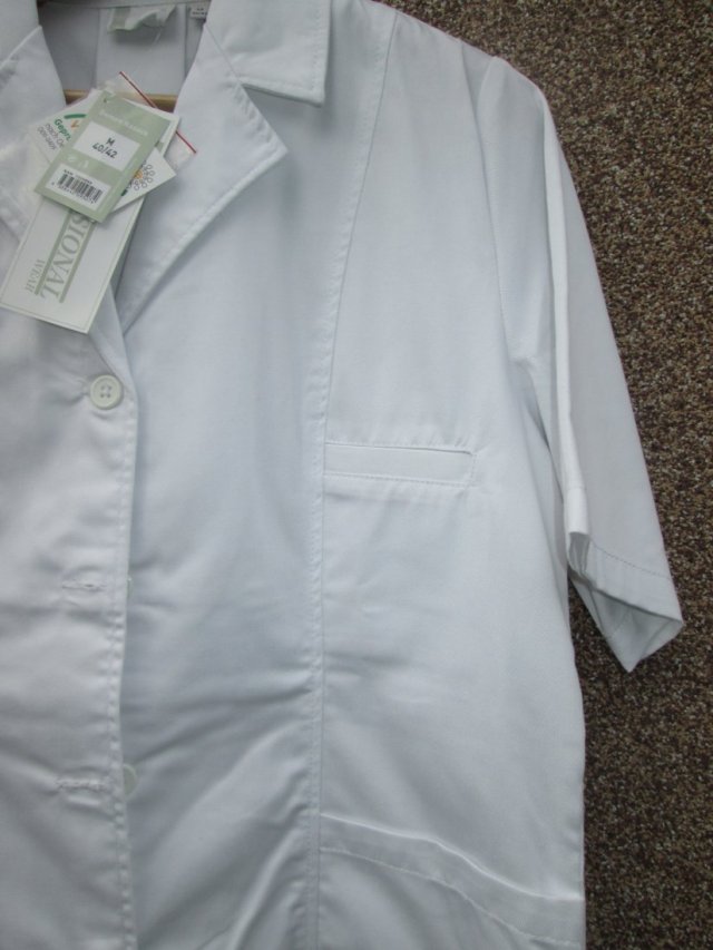 Nowa bluza medyczna-40/42(M)