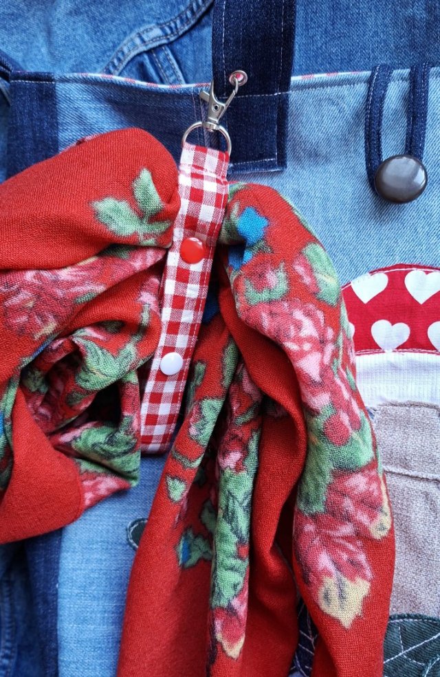 Handmade uniwersalny uchwyt / brelok do torby na ubrania (bluza, koszula, szal, apaszka)