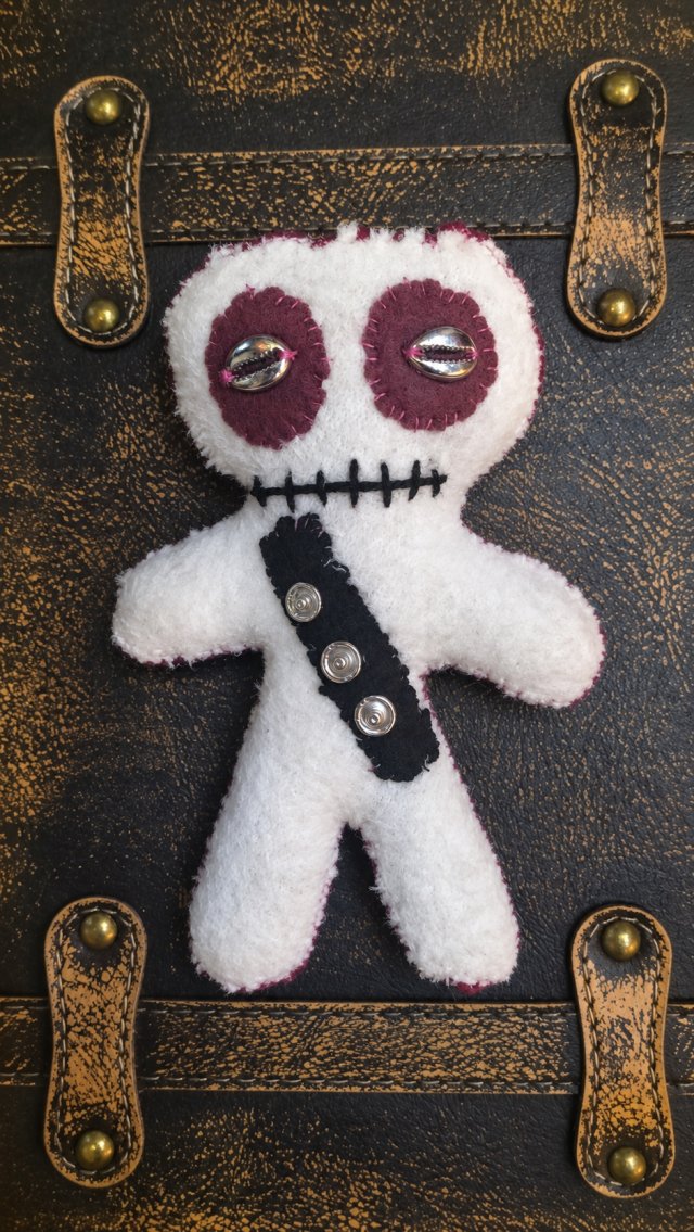 Creepy lalka potworek
