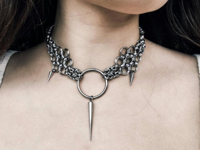 Choker chainmaille z O-ringiem i kolcem ze stali edgy beast gothic industrial unisex