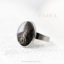 Vajra, romantyczny pierścionek mocy