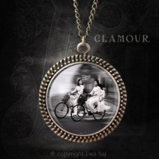 Glamour, Romantyczny Medalion