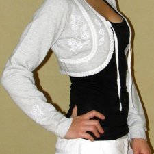 BENETTON haftowane bolerko