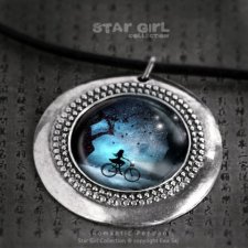 Star Girl i Rower, romantyczmy medalion