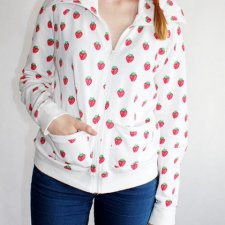 Truskawkowa bluza