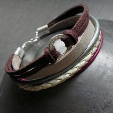 kółeczko w skórzanych rzemieniach