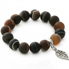 Brown agate with leaf pendant.
