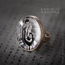 Madonna z Deszczowego Lasu - duży pierścień
