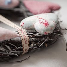 Wianek soft pastel pink