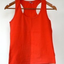 TRZY KOLORY: CZERWONY