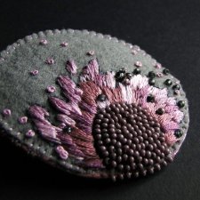 Powdered peony / brooch