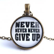 Medalion NEVER GIVE UP 1028
