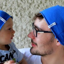 Dwie chyże czapy dla synka i jego taty