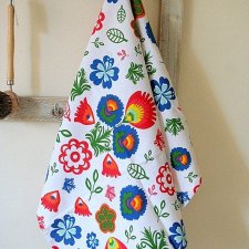 Folk towel