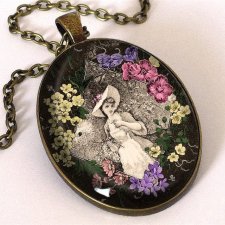 Vintage girl - owalny medalion z łańcuszkiem - Egginegg