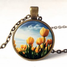 Tulipany - medalion z łańcuszkiem - Egginegg