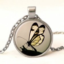 Motyl w sepii - medalion z łańcuszkiem - Egginegg