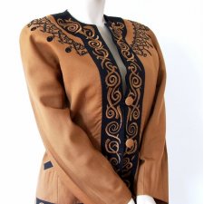 Wełniany żakiet w stylu lat 40 hafty