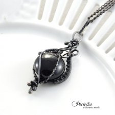 Black amulet - naszyjnik ze szkłem