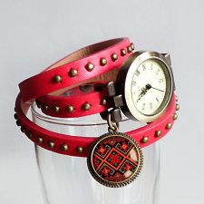 ZEGAREK BRANSOLETKA SKÓRZANA Z KOLOROWĄ ZAWIESZKĄ - folk red