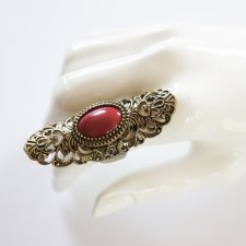 Królewskie bordowe oko