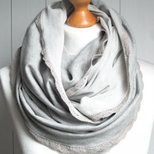 Komin w stylu boho z szarą koronką - Pracownia Zolla