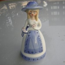dama dzwonek porcelanowa z nalepką ręcznie pisaną meissen china bought at boppard germany,  czy to prawda ? nie wiem ...