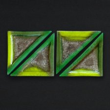 Szklany trójkątny talerz smugi ZIELONE SREBRNE 23 x 16 x 16 cm