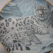 snow leopards by Michael matherly  limited edition Fine Porcelain the franklin mint