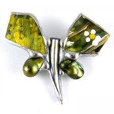 Mały niepowtarzalny motyl  z ceramiką w zieleni