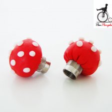 Nakrętki na Twoje wentylki  czerwone w GrOsZkI