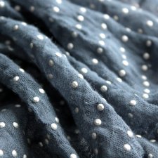 Szaro-niebieski szal luźno tkany