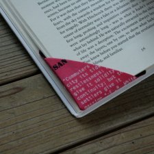 2 zakładki narożne do książek  - Napisy