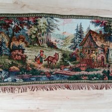 CZERWONY KAPTUREK - KILIM