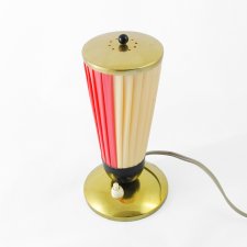 Materiałowa lampka nocna w stylu mid-century modern