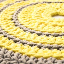 Szaro-żółty dywanik