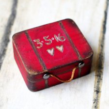 Personalizowany Kuferek na obrączki ślubne WALIZKA VINTAGE