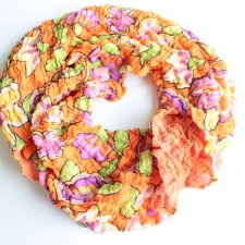 Fantazyjnie karbowany szal vintage