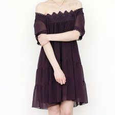 Luźna fioletowa sukienka boho