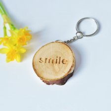 Drewniany breloczek do kluczy "smile"
