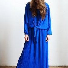 *Kobaltowa suknia*