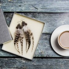 Kolczyki extra długie piórka grizzly sutasz etno boho hippie