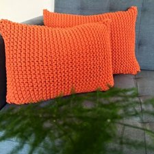 Fajne i przytulne :) . Poduszka dziergana COSY LONG