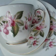 duchess fuchsia  Bone China England   Porcelanowy komplet śniadaniowy VI