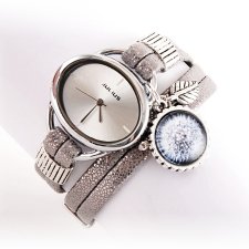 Zegarek- bransoletka z dmuchawcem z paskiem srebrzystym.