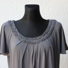 Szara bluzka na lato duży rozmiar