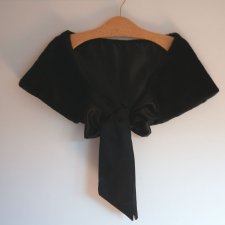 Elegancka narzutka/etola